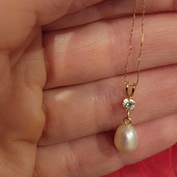 10k Gold pearl necklace - Picture 3 of 16